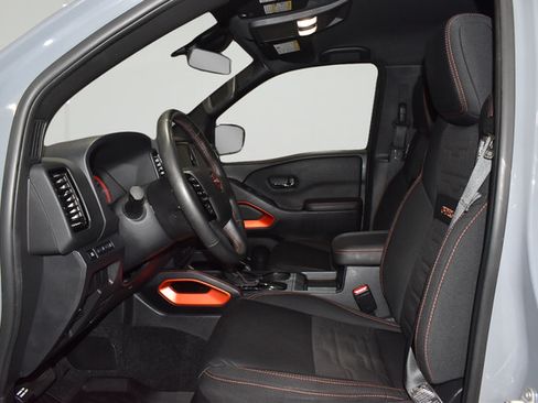 Used 2024 Nissan Frontier PRO-4X w/ Technology Package AWD/4WD image 19