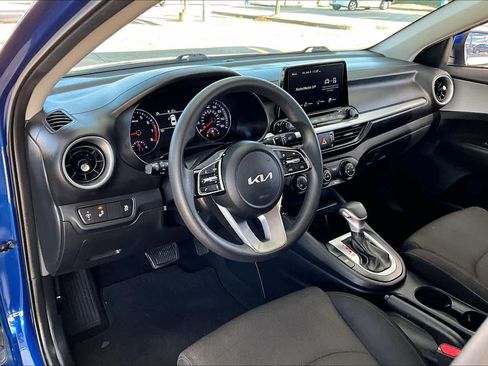 Used 2024 Kia Forte LXS w/ LXS Technology Package image 16