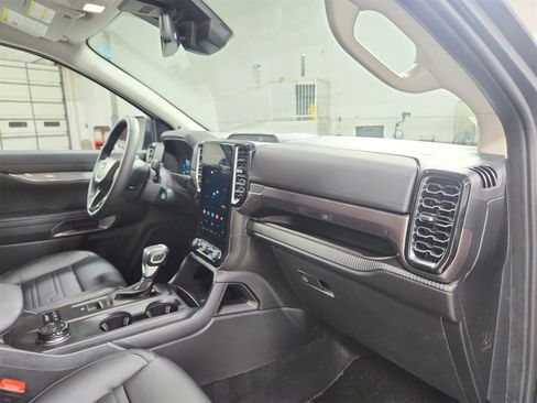 New 2025 Ford Ranger Lariat w/ FX4 Off-Road Package image 34