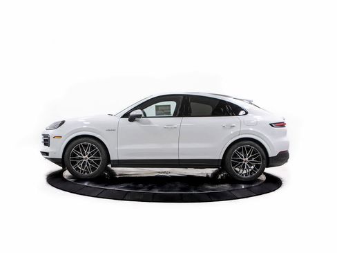 New 2026 Porsche Cayenne E-Hybrid image 2