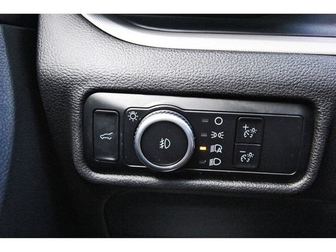 Used 2023 Ford Explorer XLT w/ Equipment Group 202A RWD image 23