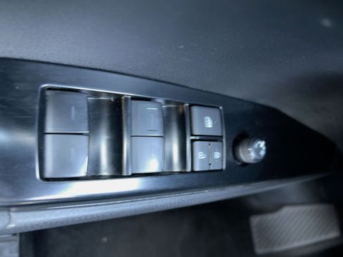 Used 2025 Toyota Camry LE image 28