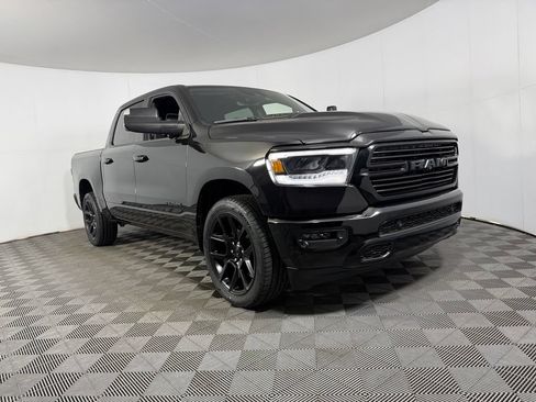 Used 2024 RAM 1500 Laramie AWD/4WD image 5