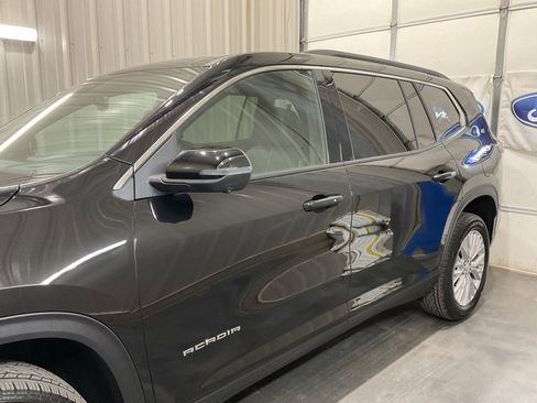 Used 2025 GMC Acadia Elevation w/ Elevation Premium Package image 5