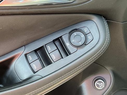 Used 2024 Buick Encore GX Preferred w/ Comfort Package FWD image 16
