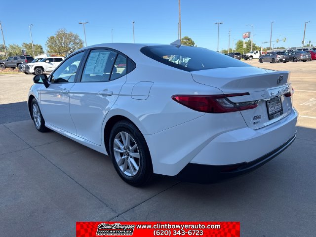 Used 2025 Toyota Camry LE FWD image 3