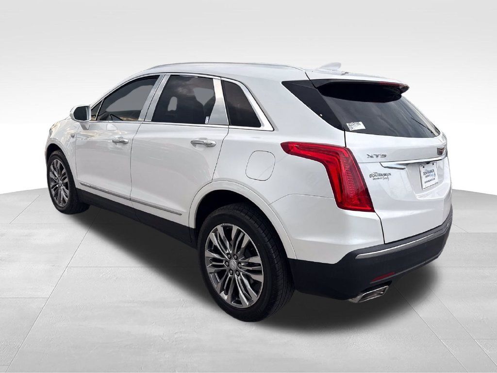 Used 2018 Cadillac XT5 Premium Luxury FWD image 4