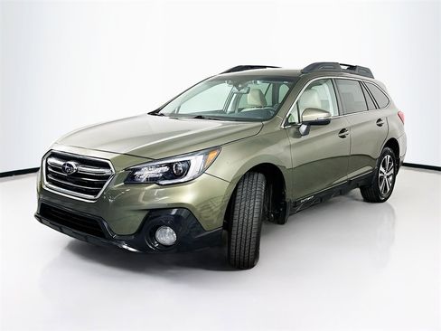 Used 2018 Subaru Outback 2.5i Limited image 2