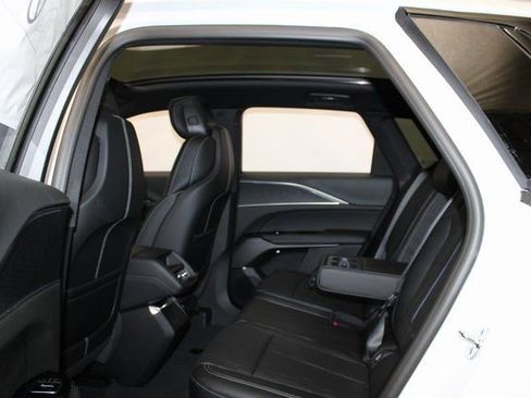 New 2026 Cadillac Lyriq Sport AWD/4WD image 8
