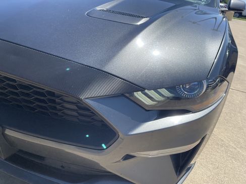 Used 2018 Ford Mustang Coupe w/ Ecoboost Performance Package RWD image 10