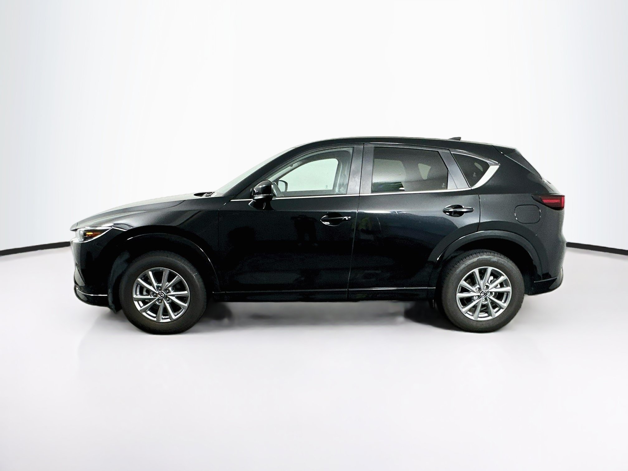Used 2025 MAZDA CX-5 AWD 2.5 S w/ Select Package image 4