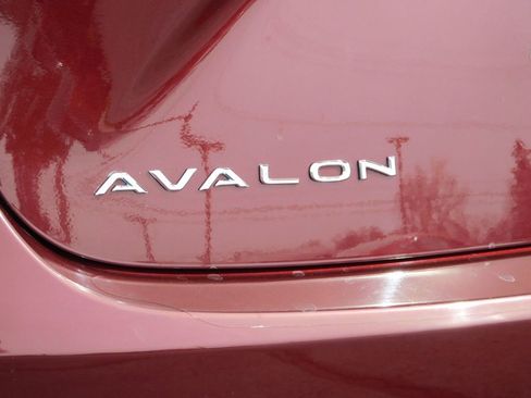 Used 2018 Toyota Avalon XLE Premium w/ Protection Package image 39