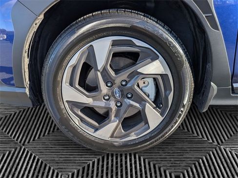 Certified 2025 Subaru Crosstrek 2.5i Limited w/ Crosstrek Mirror Package image 9