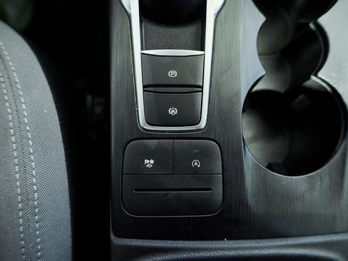 Used 2022 Ford Escape SE FWD image 38