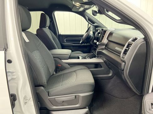 New 2026 RAM 2500 Big Horn AWD/4WD image 22