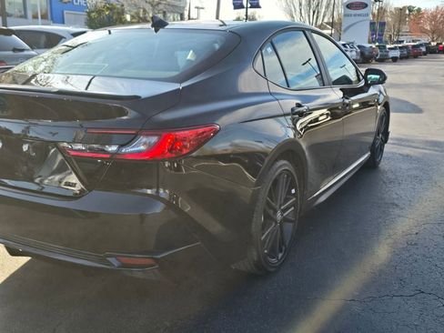 Used 2026 Toyota Camry Hybrid w/ Convenience Package FWD image 7