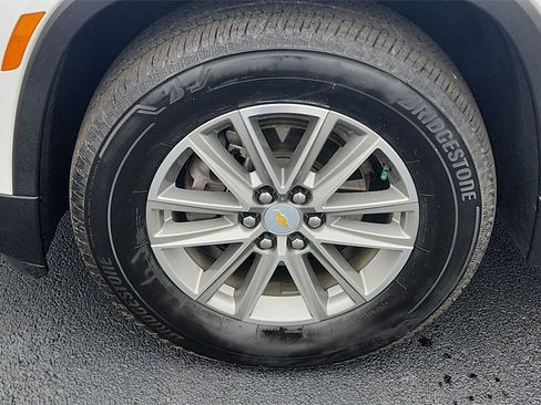 Used 2023 Chevrolet Traverse LT image 14