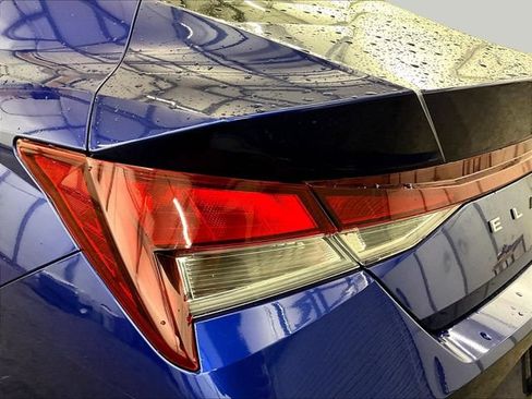 Used 2023 Hyundai Elantra SEL FWD image 28