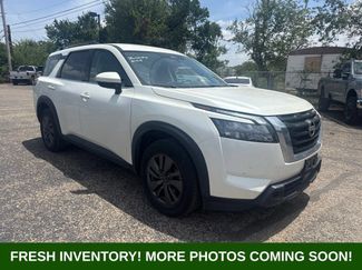Used 2024 Nissan Pathfinder SV FWD video 1