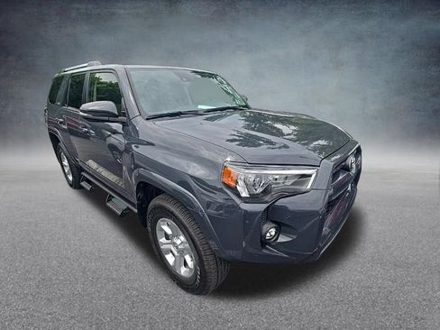 Used 2024 Toyota 4Runner SR5 Premium w/ Moonroof Package AWD/4WD image 9