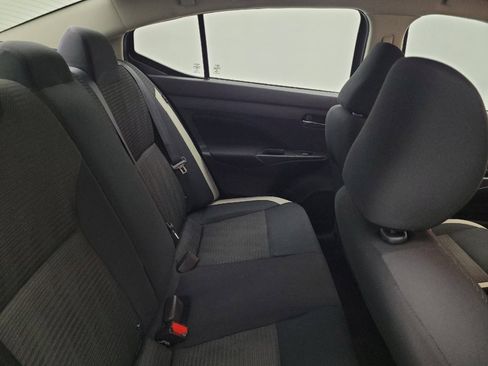 Used 2021 Nissan Versa SV FWD image 19