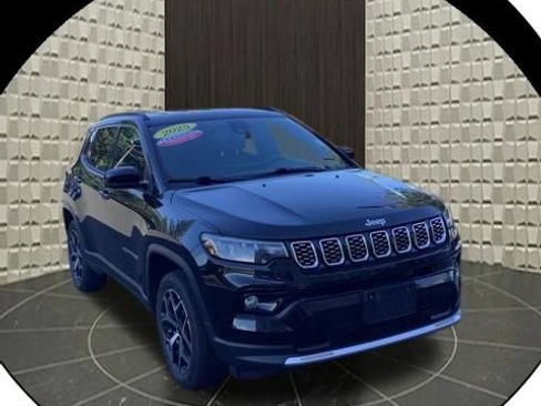 Used 2025 Jeep Compass Limited AWD/4WD image 1