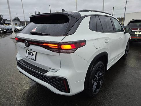 New 2026 Volkswagen Tiguan SE R-Line image 4