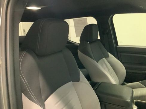 Used 2025 Toyota Tacoma TRD Off-Road image 31