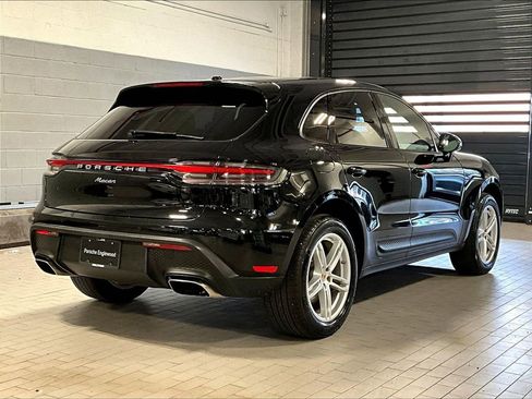 Certified 2023 Porsche Macan image 17