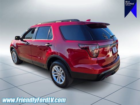 Certified 2017 Ford Explorer FWD image 3