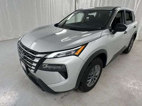 Certified 2024 Nissan Rogue S image 7