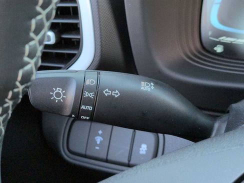 New 2025 Hyundai Venue Limited image 26