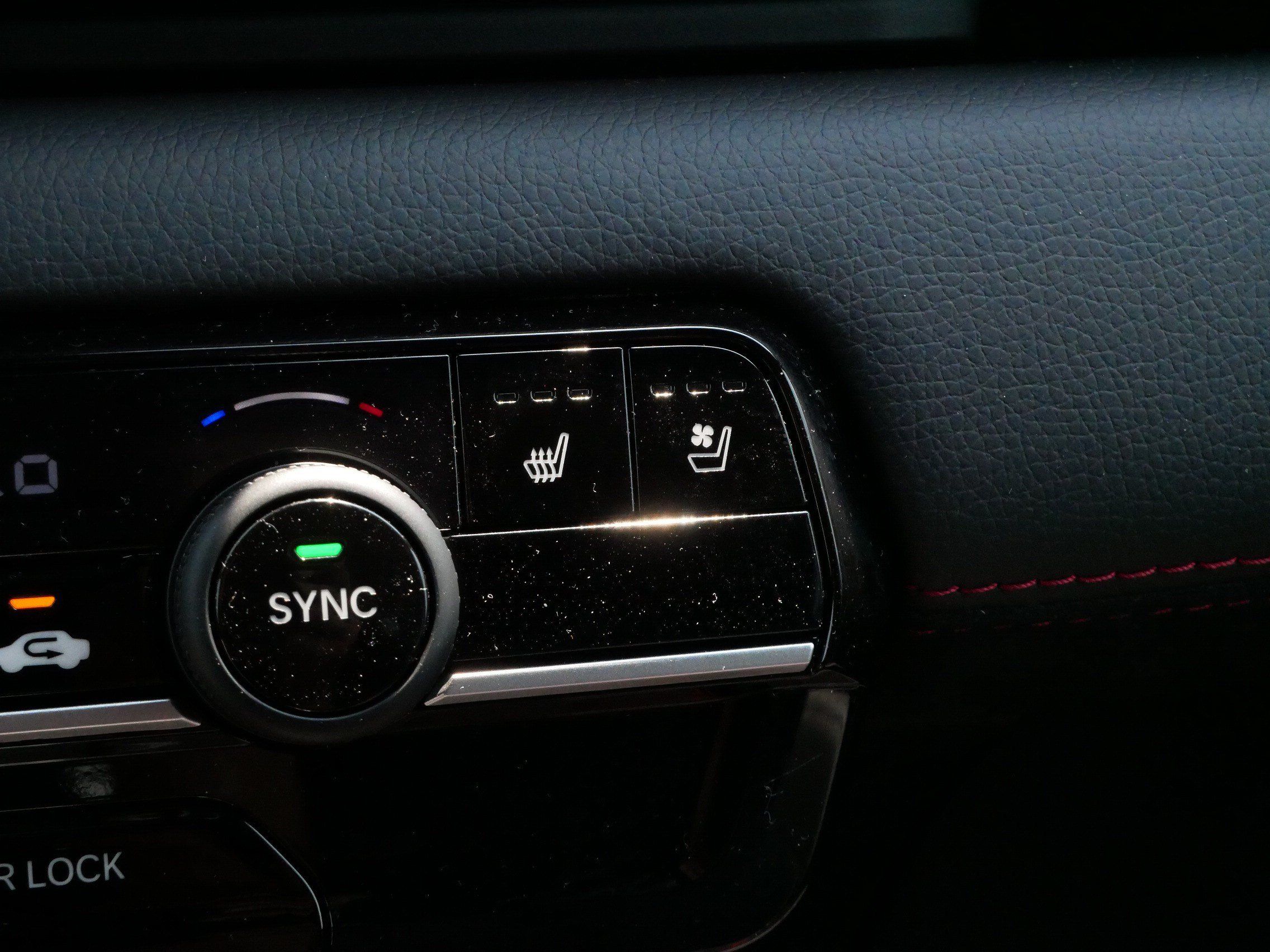 Certified 2026 Honda Pilot Black Edition image 40