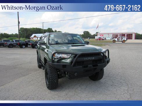 Used 2022 Toyota 4Runner TRD Off-Road Premium w/ Moonroof Package AWD/4WD image 25