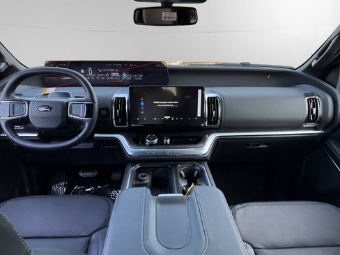 New 2026 Ford Expedition Platinum w/ Stealth Appearance Package AWD/4WD image 11