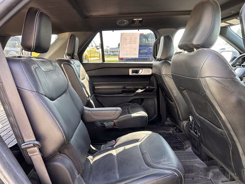 Used 2023 Ford Explorer ST w/ Equipment Group 401A AWD/4WD image 19