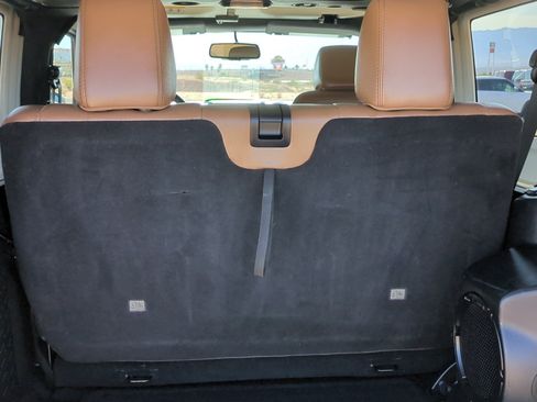 Used 2014 Jeep Wrangler Sahara w/ Dual Top Group AWD/4WD image 27