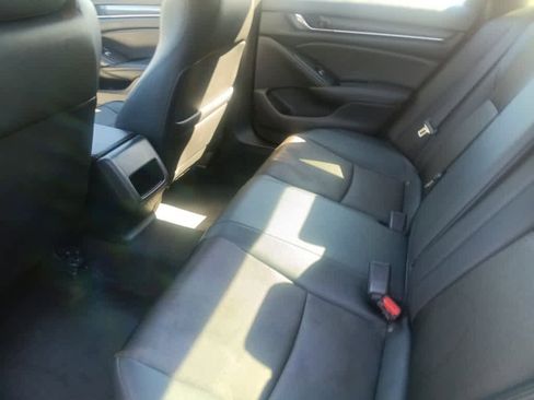 Used 2019 Honda Accord Sport image 17