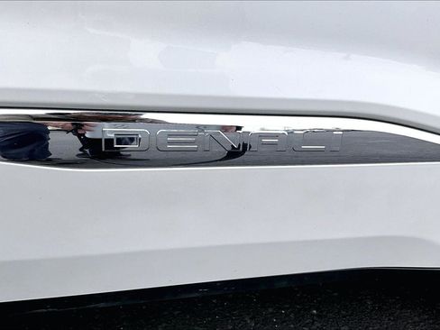 Used 2019 GMC Acadia Denali w/ Technology Package image 8