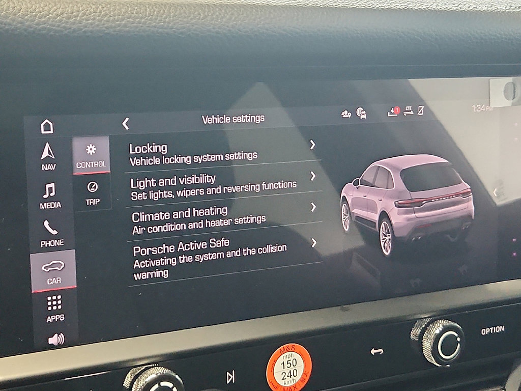 Certified 2026 Porsche Macan AWD/4WD image 26