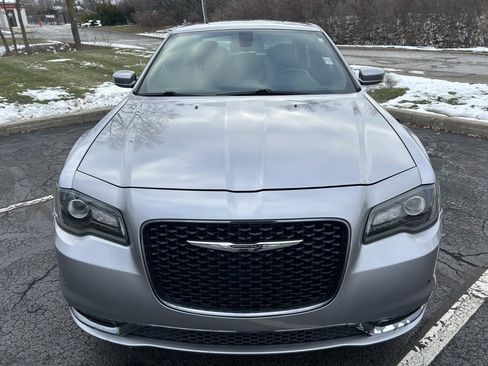 Used 2017 Chrysler 300 S w/ 300S Premium Group image 23