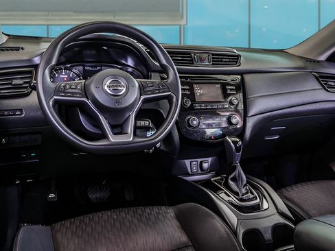 Used 2017 Nissan Rogue S FWD image 11