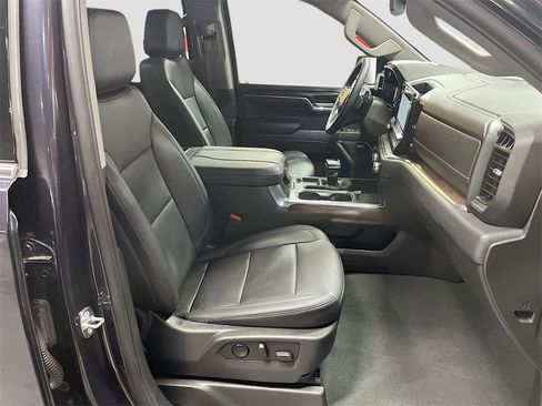 Used 2024 GMC Sierra 1500 SLT w/ SLT Premium Plus Package image 29