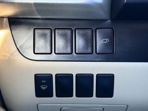 Used 2014 Toyota Highlander XLE image 32