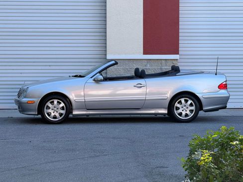 Used 2000 Mercedes-Benz CLK 320 Cabriolet image 11