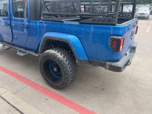 Used 2021 Jeep Gladiator Sport AWD/4WD image 7