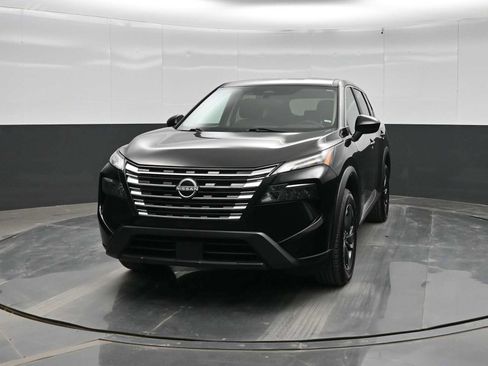 Used 2024 Nissan Rogue SV FWD image 3