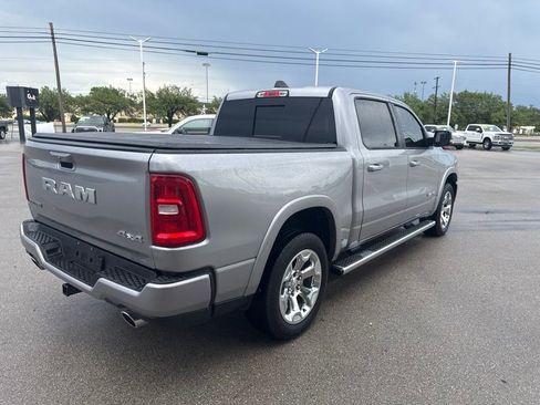 Used 2025 RAM 1500 Big Horn AWD/4WD image 3