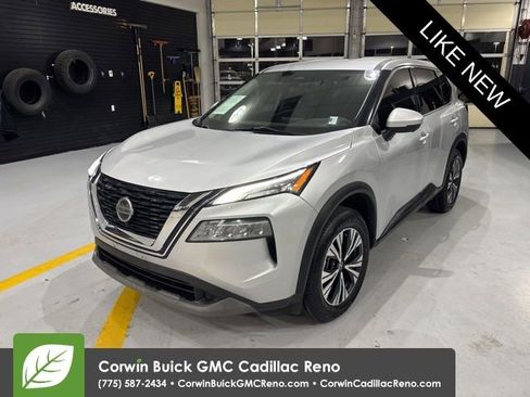 Used 2021 Nissan Rogue SV image 1