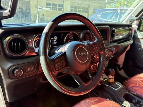 Used 2020 Jeep Wrangler Unlimited Sport AWD/4WD image 16